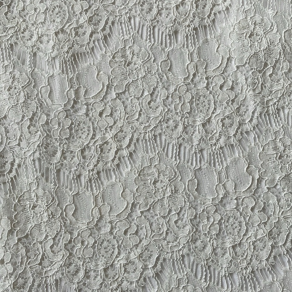 MONTEAU LACE TOP - Picture 4 of 6